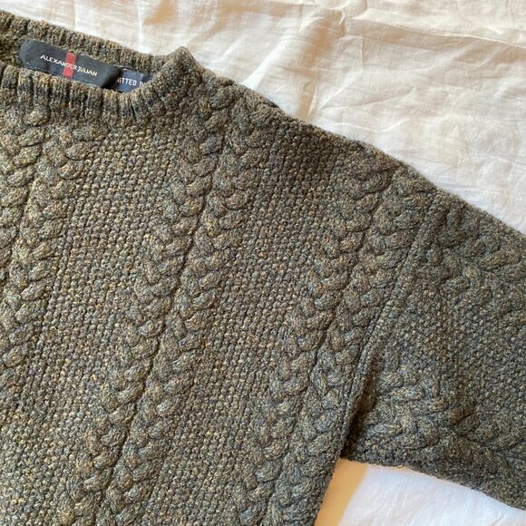 Wool green sweater - Picture 3 of 7